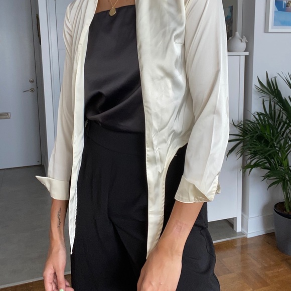 Cry Baby Blouse - Picture 6 of 7